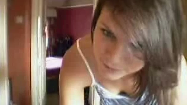 Sexy teen babe playing with my fantasies on webcam