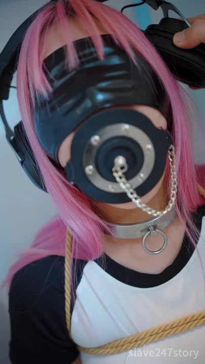 This gag is too big… drooling and held open for use