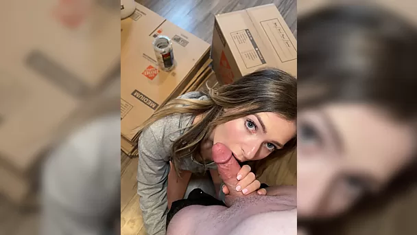 Helping a Beauty Leads to Doggystyle & Facial Cumshot Delight