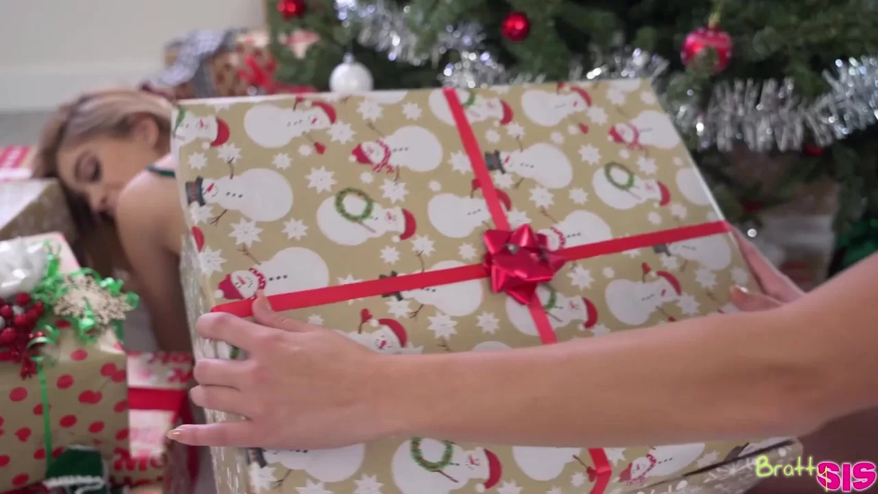 Stiefschwestern-Arsch in einer Box