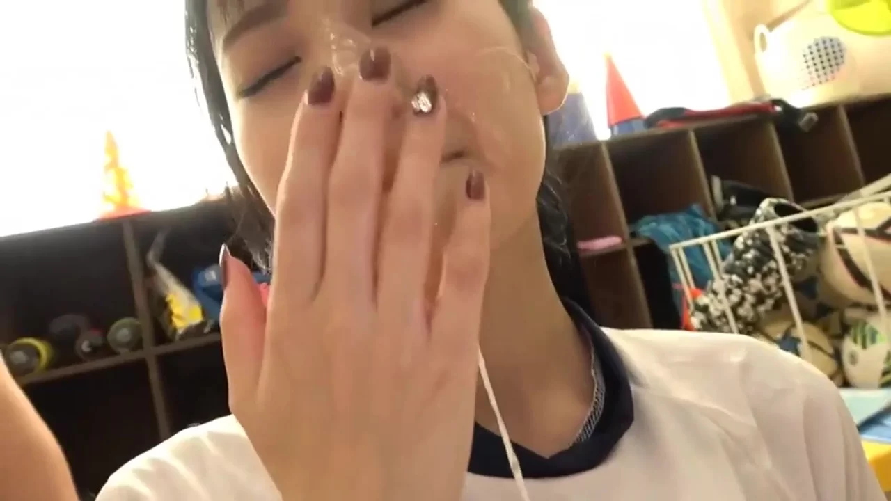 She's so pretty with cum on her face