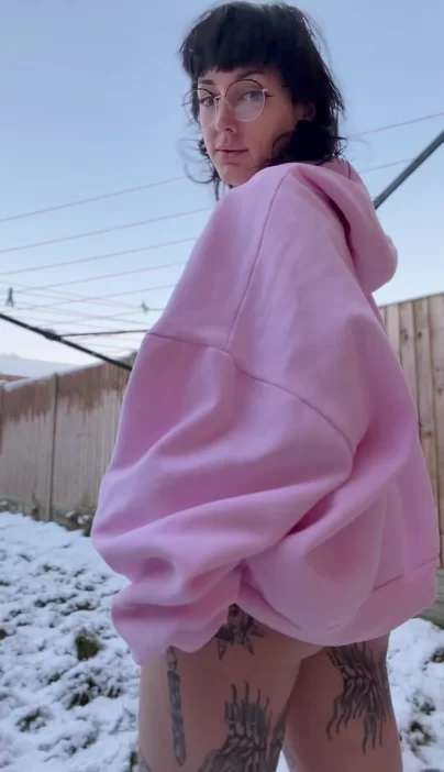 I’ll show off my phat ass no matter the weather