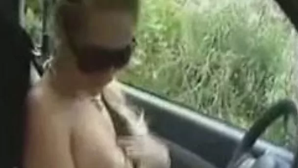 Making awesome porn video with my blonde girlfriend in the car