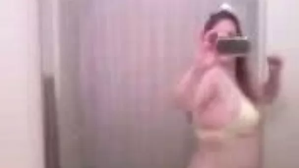 So lonely and feeling so horny so I fucked a bottle