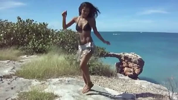 My charming brunette sweety dances on cam outdoors