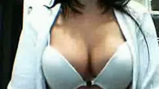 Webcam solo of one mind blowing brunette Brazilian beauty