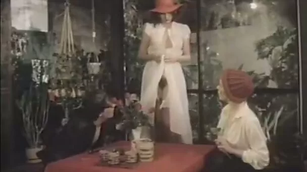 Hot slut gets her hairy pussy fingered in retro sex video