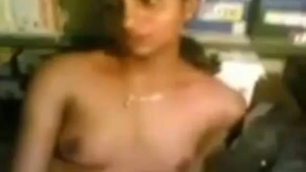 My GF does have a nice pussy and I like playing with her fuckhole