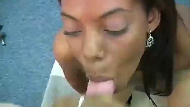 Filipino babe takes white cock in her sexy small mouth