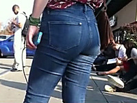 Juicy ass in tight Denim jeans on the streets of Dallas - spy cam