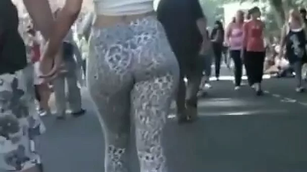 That sexy ass in spandex pants made me horny on the street