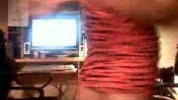 My amateur mature wifey babe dancing erotically on webcam