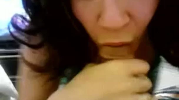 My insanely horny girlfriend knows how to give a perfect blowjob