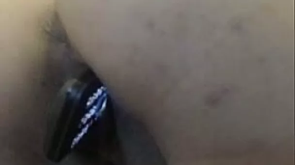 Awesome feeling when a cellphone vibrates in my pussy