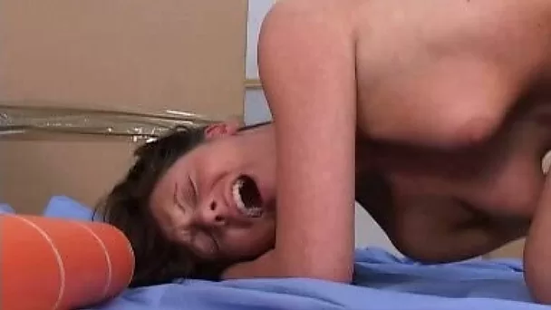 Alana moans sweetly while pounding her shaved pussy with a dildo