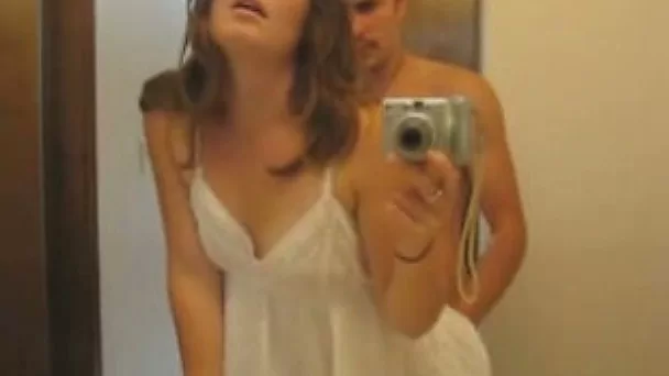 This sex-starved trollop wants a fresh load of sperm in her mouth