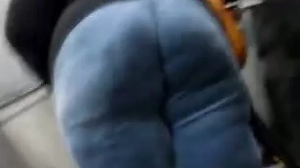 This chick can hypnotize any man with her large bottom