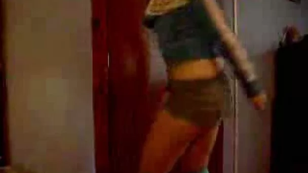 Ass quake dance by my hot PAWG girlfriend