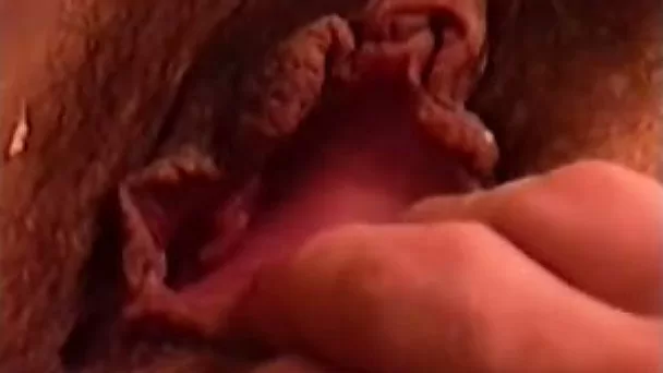 The pussy of my milf white wife is like dried beef jerky