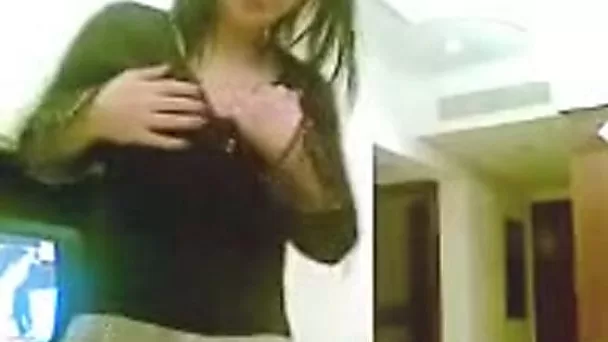 Beautiful Arab GF puts on an incredibly hot webcam show for me