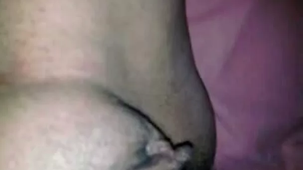My sexfriend allows me to finger her shaved vag and fuck it