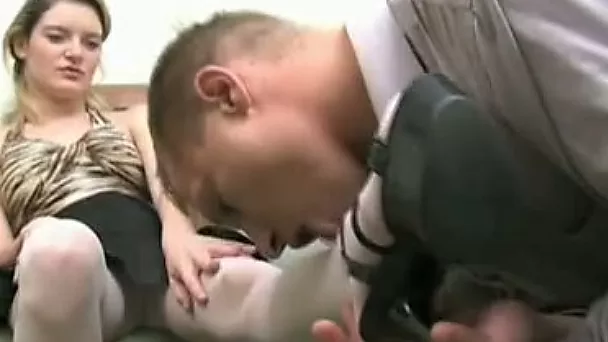 Orgasm craving dude licks his GF's pussy before sex