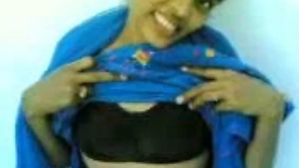 Sultry Indian sister of my friend exposes her dark tits in car
