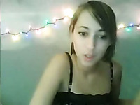 That camgirl is on fire and she knows how to masturbate