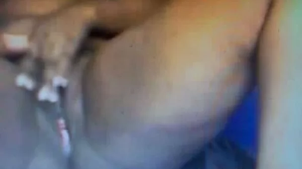 Chunky black webcam amateur whore masturbating in solo action
