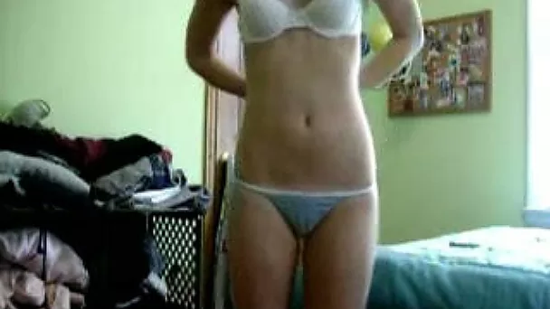 Thin hot white girl is so tantalizing naked on webcam