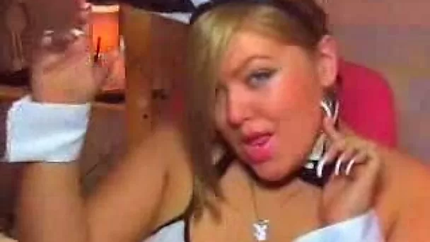 Chubby milfie bunny woman on webcam actually turns me on