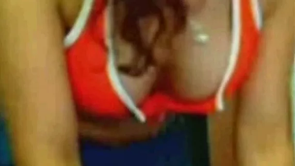 Filipina mommy with fake tits stuns me with her curves on webcam