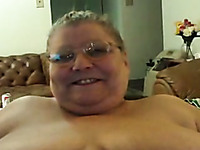 Fat webcam granny strokes and squeezes her nipples