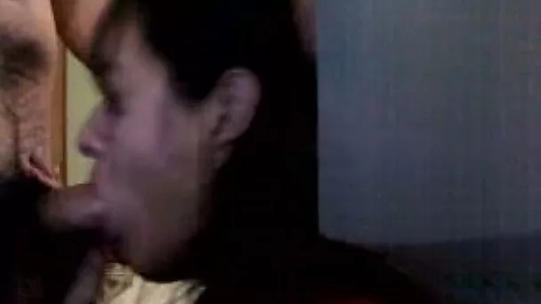 My neighbor's naughty wife is so good at giving blowjobs