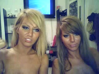 Two unthinkably hot twins put on a good webcam show
