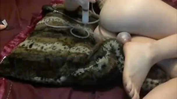 Sweet white girl with gorgeous ass loves anal masturbation
