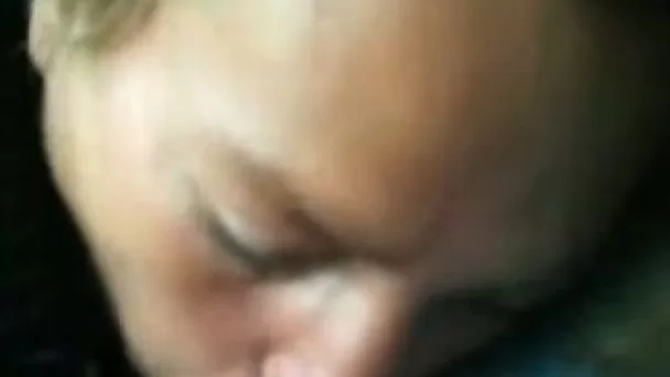 Mexican whore pleases me with a blowjob in the car