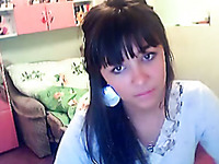 Stunning Omegle hussy shows off her firm round bum