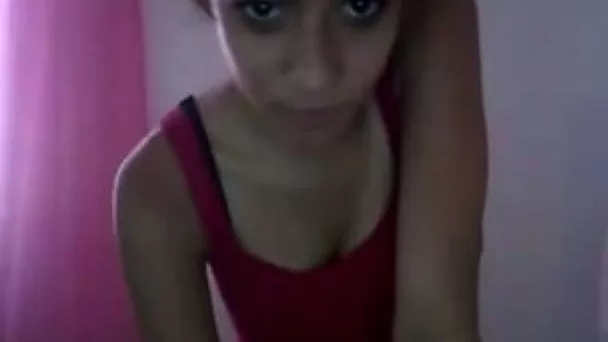 This slim webcam model knows how to entertain me just the way I like