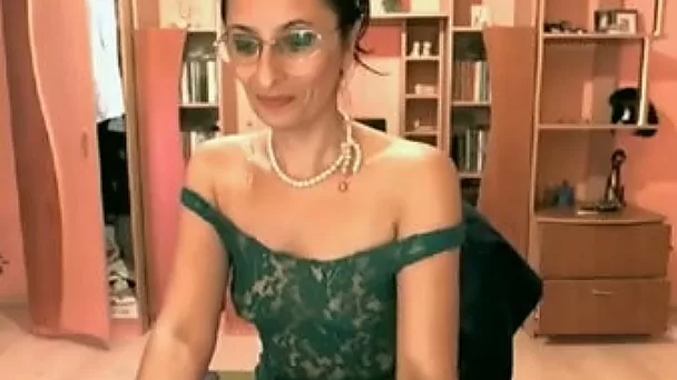 Horny mature woman in glasses spreads her pussy lips apart for me