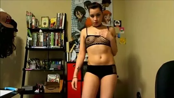 Tattooed cam-whore is stripping and masturbating for me
