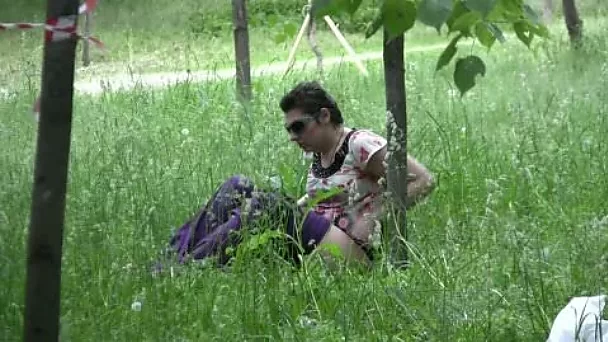 Nerdy girl Kristina in piss fetish outdoor solo clip
