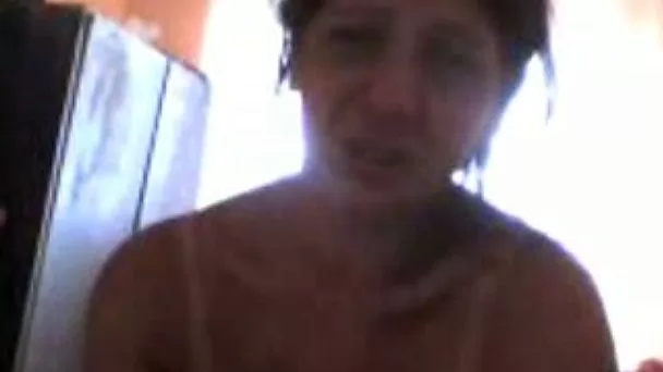 Mature Romanian brunette wife wants to fuck like college teens