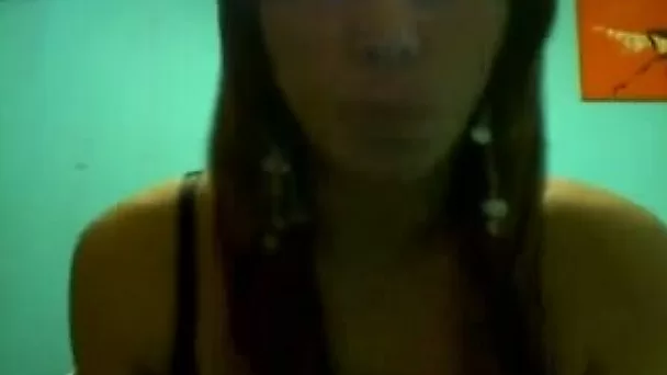 This Latina seductress is showing off her big Chilean booty