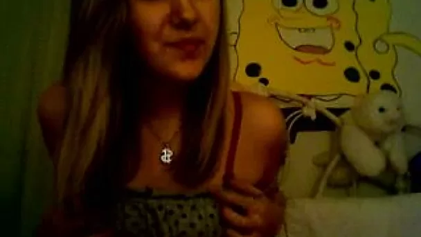 This webcam model loves masturbating and this is fascinating to watch