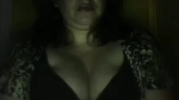 Exposing my big natural tits for the web camera and kneading them