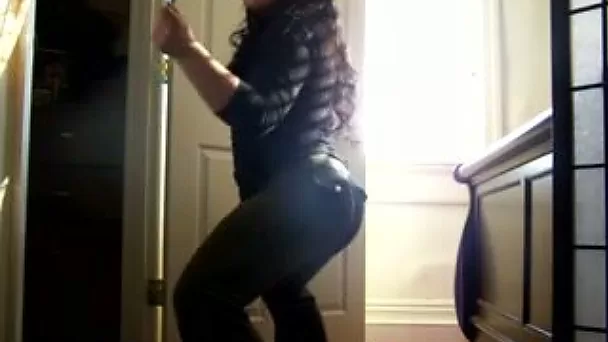 Homemade solo with me shaking my nice Latinamerican ass