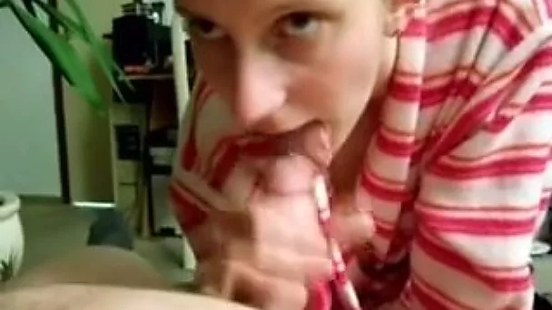 Energetic coed gives amazing blowjob to her boyfriend