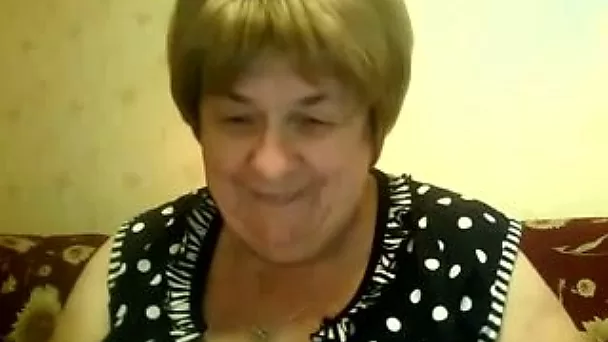 Webcam solo with a depraved fat granny masturbating