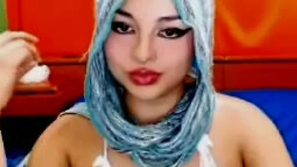 Webcam solo with an Arab hussy masturbating her hairy cunt